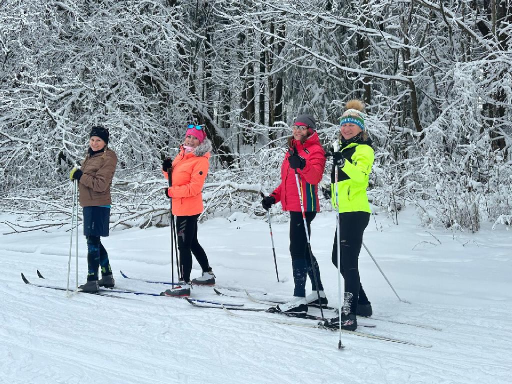 Sokolky z Františkových Lázní běžkovaly v Aši 