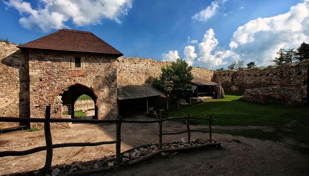 Hrad Točník