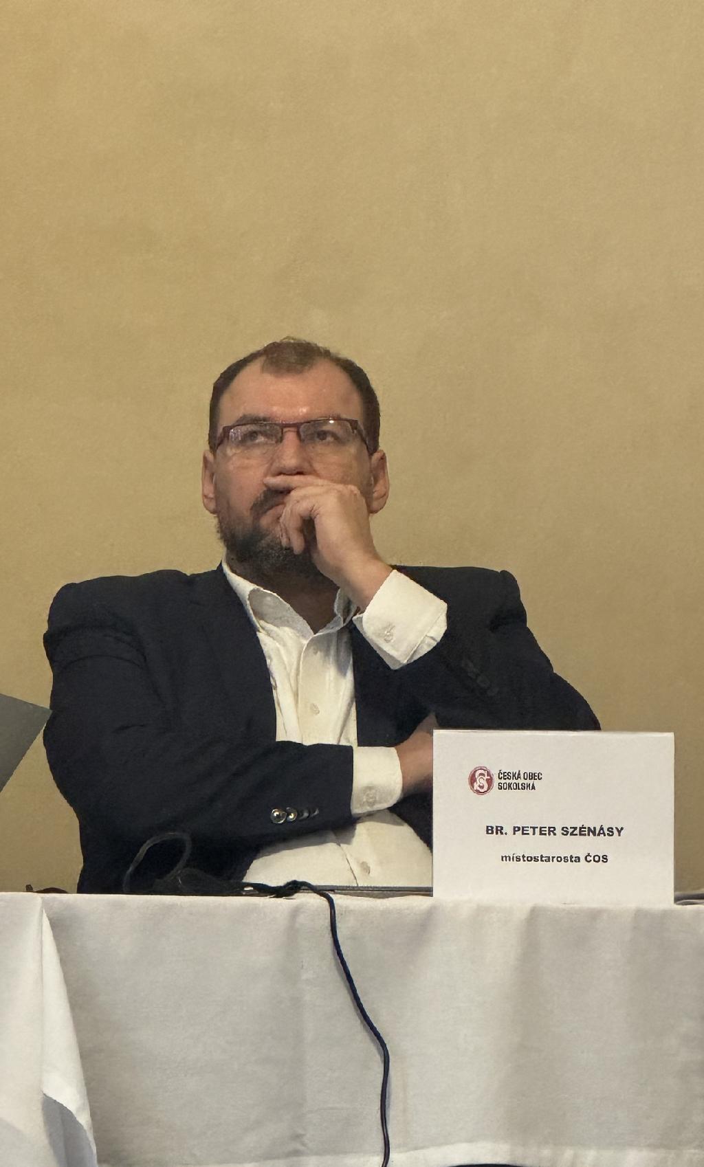 Do období vánočních nákupů vstupuje nové doplnění kolekce projektu Se Sokolem do života na sokolském eshopu. Pro malé i velké sokolíky jsou připraveny nové lahve na pití či svačinové boxy, pastelky, v