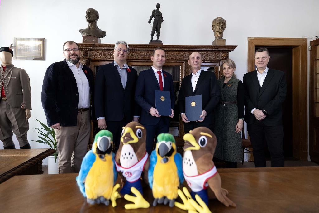 Podpis smlouvy o spolupráci mezi ČOS a Pražskou plynárenskou v Tyršově domě, 22. 4. 2026