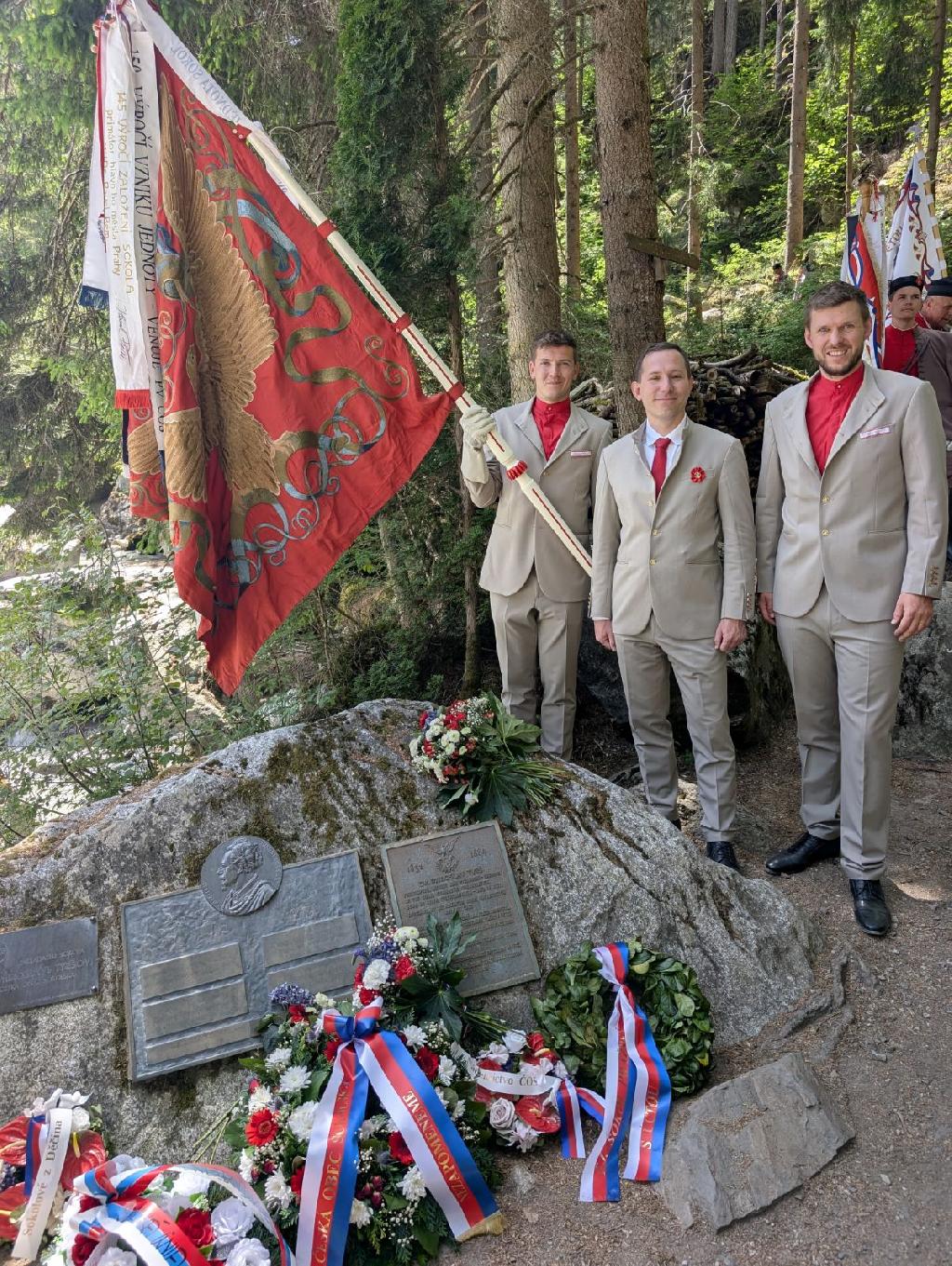 Starosta ČOS Martin Chlumský se starostou Sokola Pražského Tomášem Reimerem, Oetz