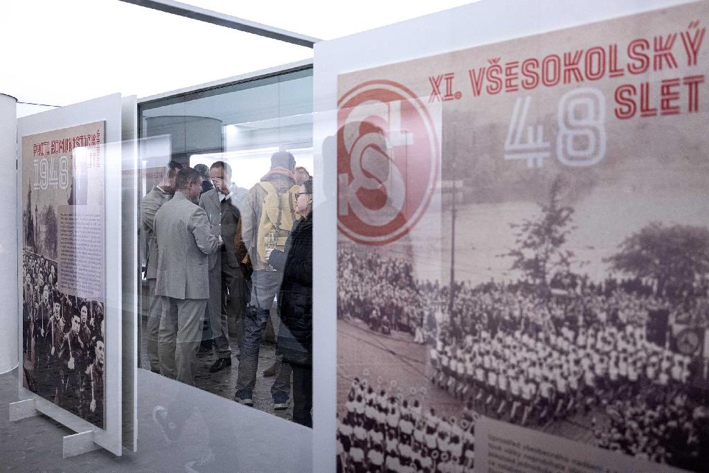 Výstava sokolové proti totalitě zahájení
