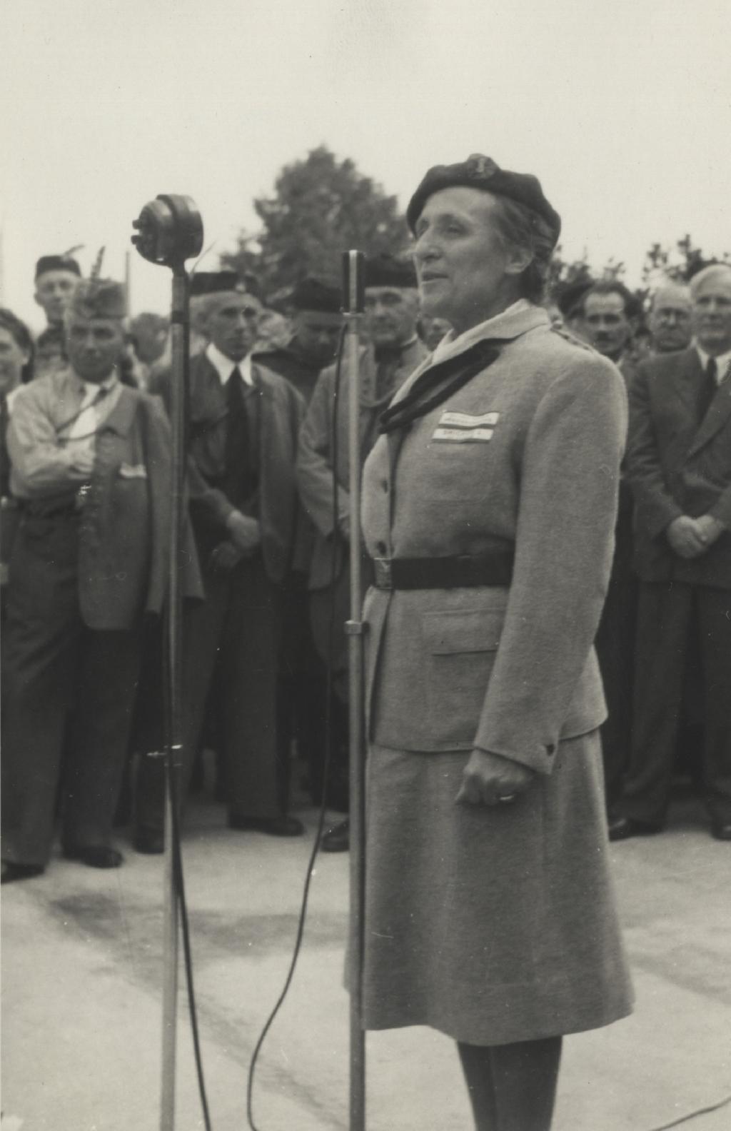 Marie Provazníková při otevírání českobudějovické sokolovny v červnu 1947