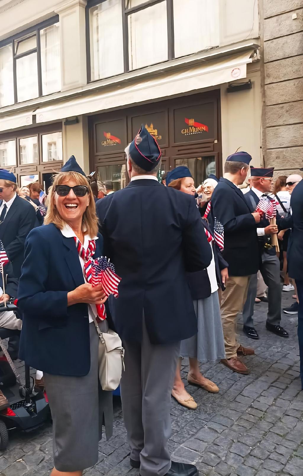 Dcera V. Slavíka Julie Slavik-Weiss pokračuje v otcově tradici, foto: XVII. všesokolský slet