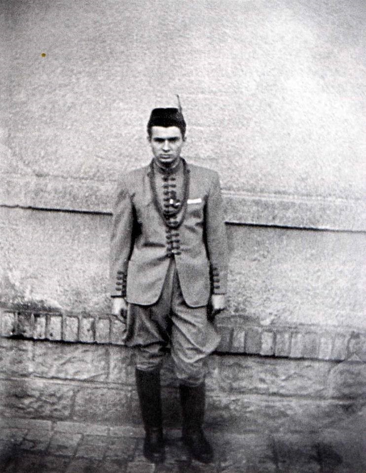 Jan Palach v sokolském kroji